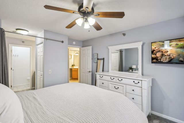 5970 Chasewood Parkway 201, Hopkins, MN 55343