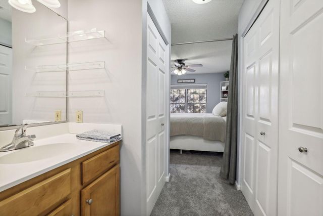 5970 Chasewood Parkway 201, Hopkins, MN 55343