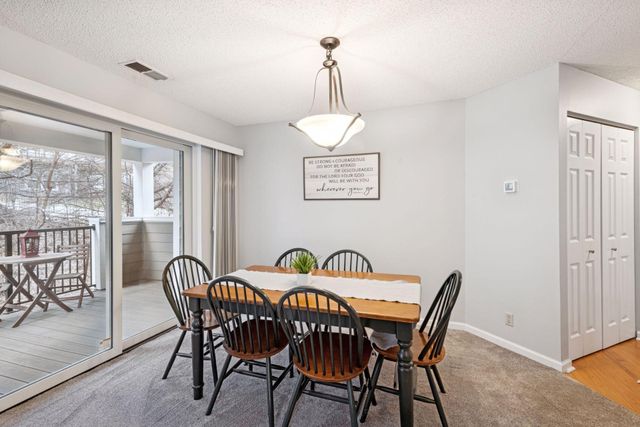 5970 Chasewood Parkway 201, Hopkins, MN 55343