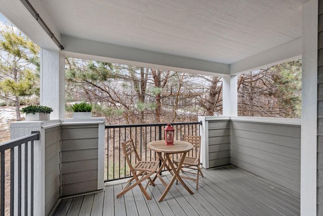 5970 Chasewood Parkway 201, Hopkins, MN 55343