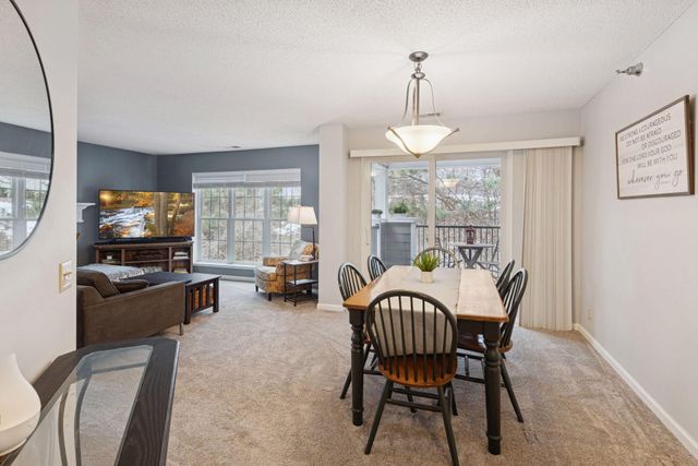 5970 Chasewood Parkway 201, Hopkins, MN 55343