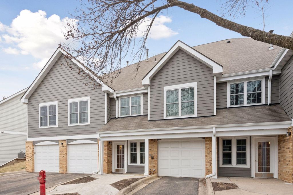 5970 Chasewood Parkway 201, Hopkins, MN 55343