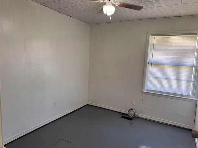 2414 NW 30th St, Lawton, OK 73505