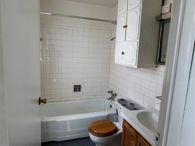 2414 NW 30th St, Lawton, OK 73505