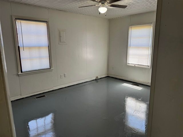 2414 NW 30th St, Lawton, OK 73505