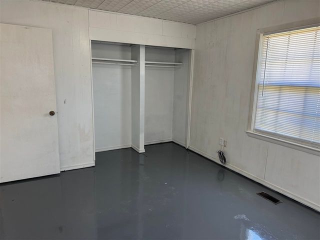 2414 NW 30th St, Lawton, OK 73505