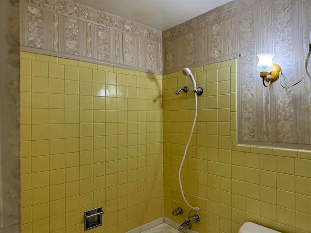 2414 NW 30th St, Lawton, OK 73505