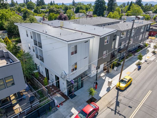 5042 Ne FREMONT St, Portland, OR 97213