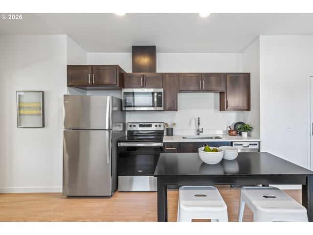 5042 Ne FREMONT St, Portland, OR 97213