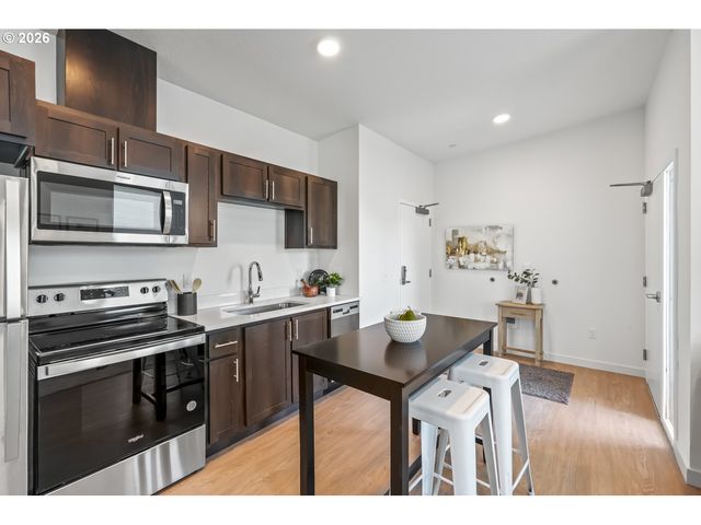 5042 Ne FREMONT St, Portland, OR 97213