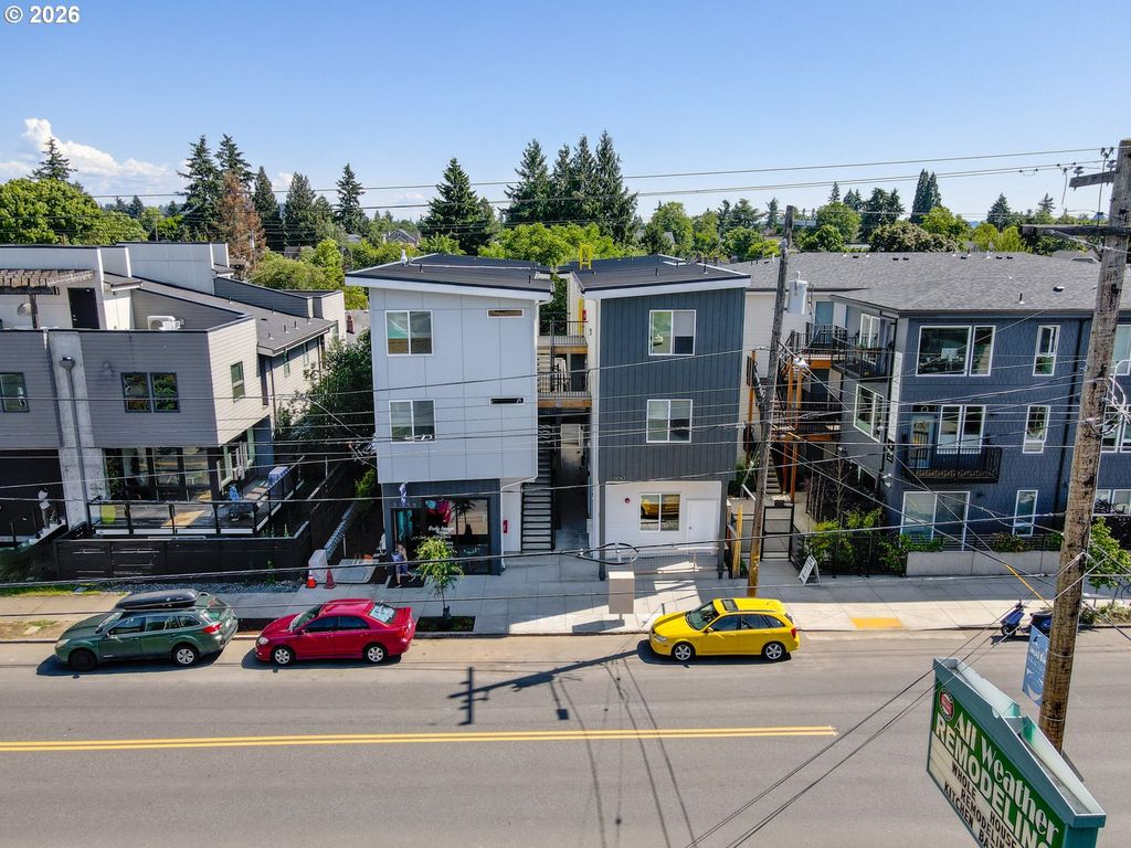 5042 Ne FREMONT St, Portland, OR 97213