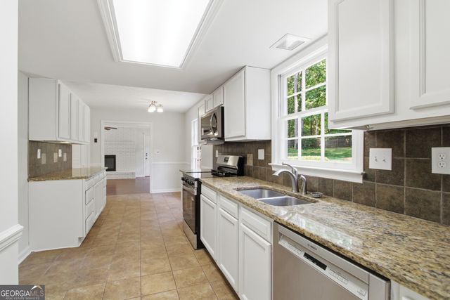 310 Derby Drive, Fayetteville, GA 30215