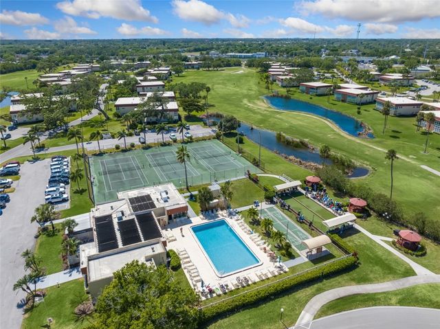 10 Vista Palm Lane 204, Vero Beach, FL 32962