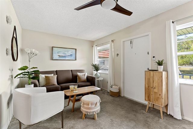 10 Vista Palm Lane 204, Vero Beach, FL 32962