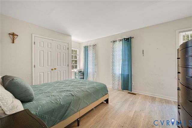 4820 Cedar Cliff Rd, Chester, VA 23831