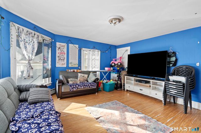 202-204 James Street, Bridgeport, CT 06604