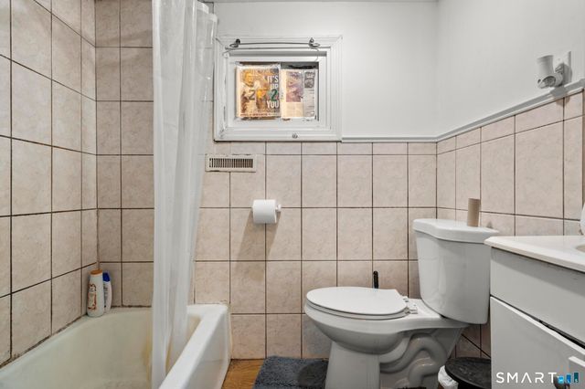 202-204 James Street, Bridgeport, CT 06604