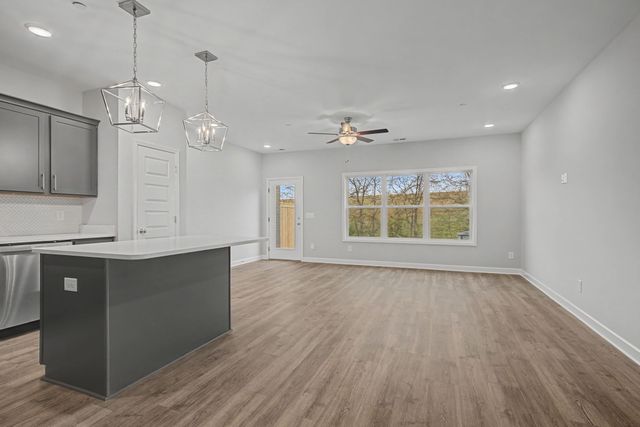 462 Bishop Blvd, Gallatin, TN 37066