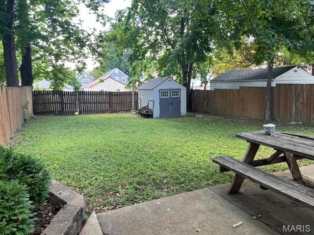 6722 Dolan Place, St Louis, MO 63139