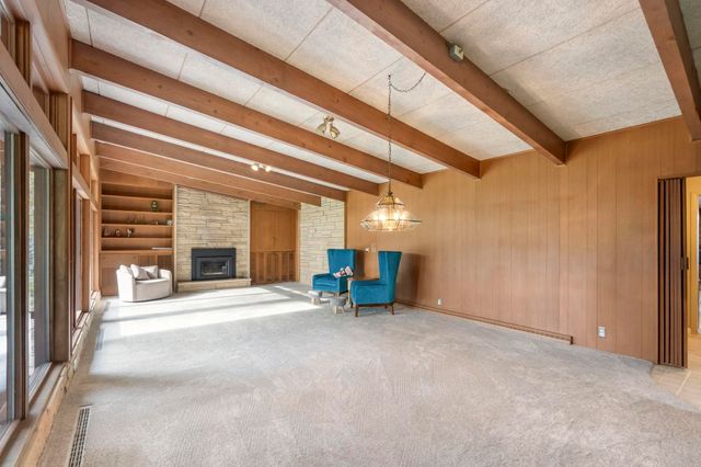 2802 Cottage Row Road, Cedar Falls, IA 50613