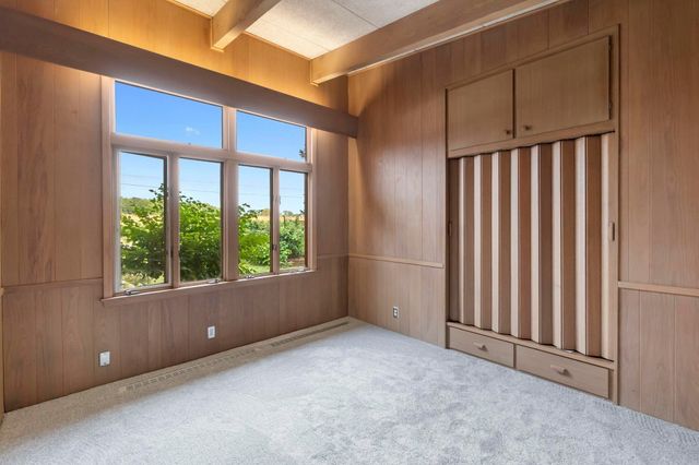 2802 Cottage Row Road, Cedar Falls, IA 50613