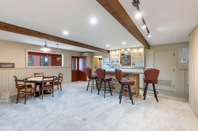 2802 Cottage Row Road, Cedar Falls, IA 50613