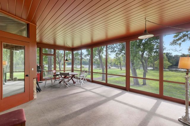 2802 Cottage Row Road, Cedar Falls, IA 50613