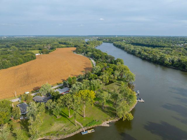 2802 Cottage Row Road, Cedar Falls, IA 50613