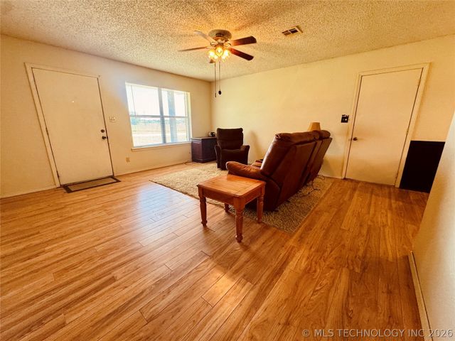 108612 S 4100 Road, Checotah, OK 74426