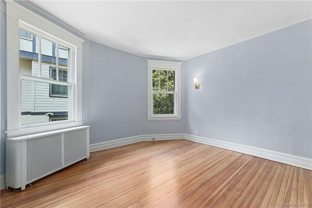 16 Kraft Avenue, Bronxville, NY 10708