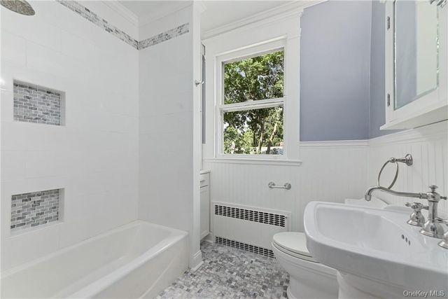 16 Kraft Avenue, Bronxville, NY 10708