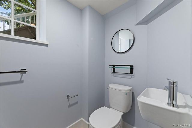 16 Kraft Avenue, Bronxville, NY 10708