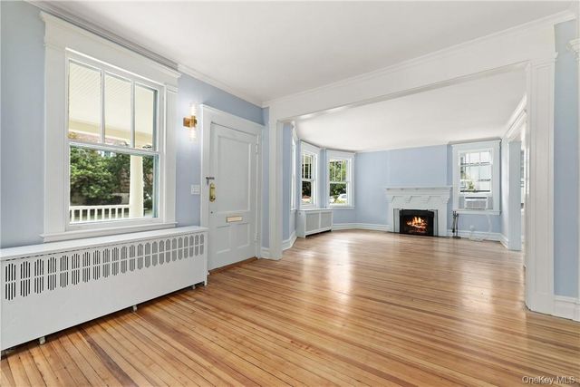16 Kraft Avenue, Bronxville, NY 10708
