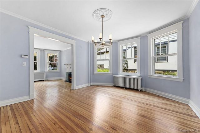 16 Kraft Avenue, Bronxville, NY 10708