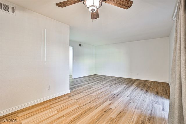 5493 Indian River Drive 371, Las Vegas, NV 89103