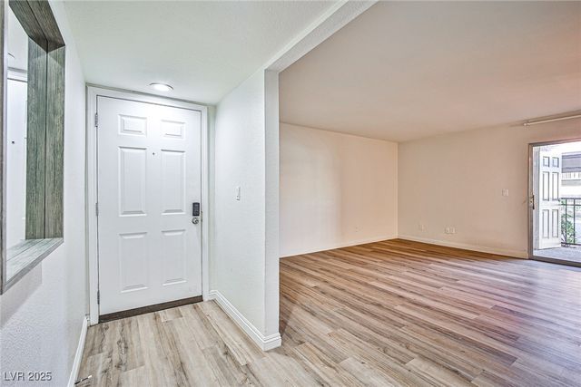 5493 Indian River Drive 371, Las Vegas, NV 89103