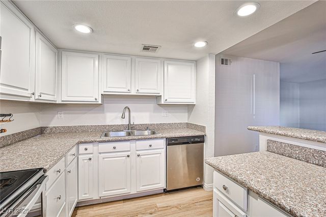 5493 Indian River Drive 371, Las Vegas, NV 89103