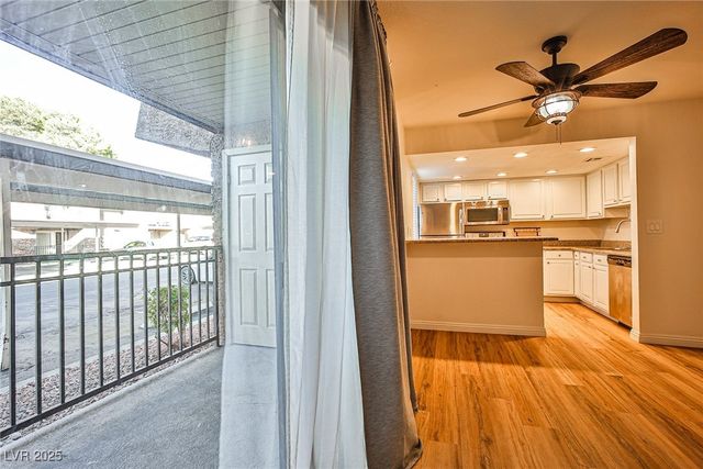 5493 Indian River Drive 371, Las Vegas, NV 89103