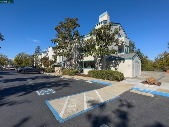 1420 Bel Air Dr 207, Concord, CA 94521