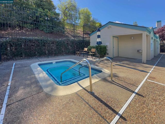 1420 Bel Air Dr 207, Concord, CA 94521