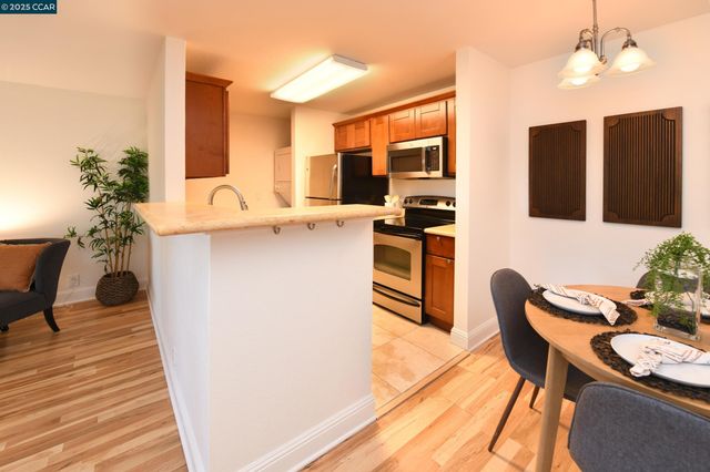 1420 Bel Air Dr 207, Concord, CA 94521