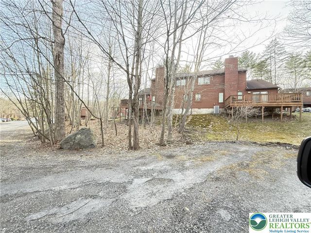 524 Wales Court, Lehman Twp, PA 18324