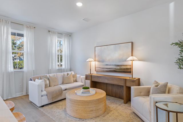 465 Martins Creek Boulevard, Summerville, SC 29485