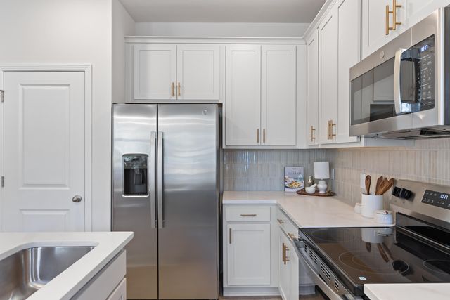 465 Martins Creek Boulevard, Summerville, SC 29485