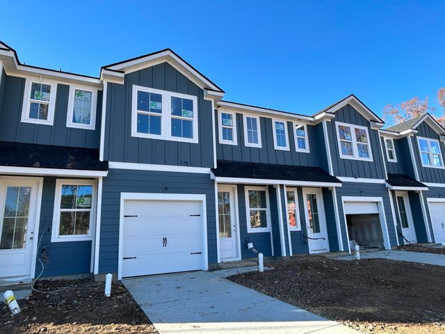 465 Martins Creek Boulevard, Summerville, SC 29485