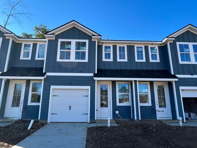 465 Martins Creek Boulevard, Summerville, SC 29485