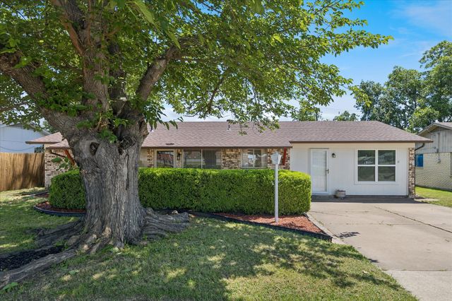 5820 Shipp Drive, Watauga, TX 76148