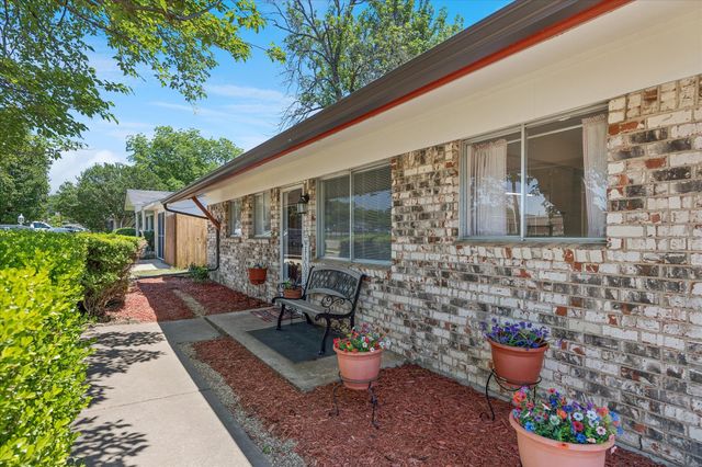 5820 Shipp Drive, Watauga, TX 76148