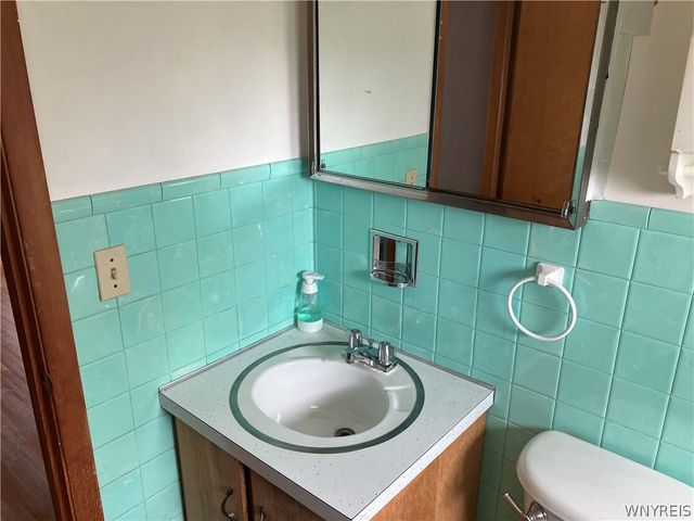 39 Balbach Drive, Cheektowaga, NY 14225