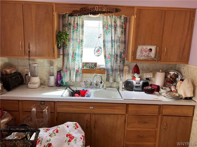 39 Balbach Drive, Cheektowaga, NY 14225